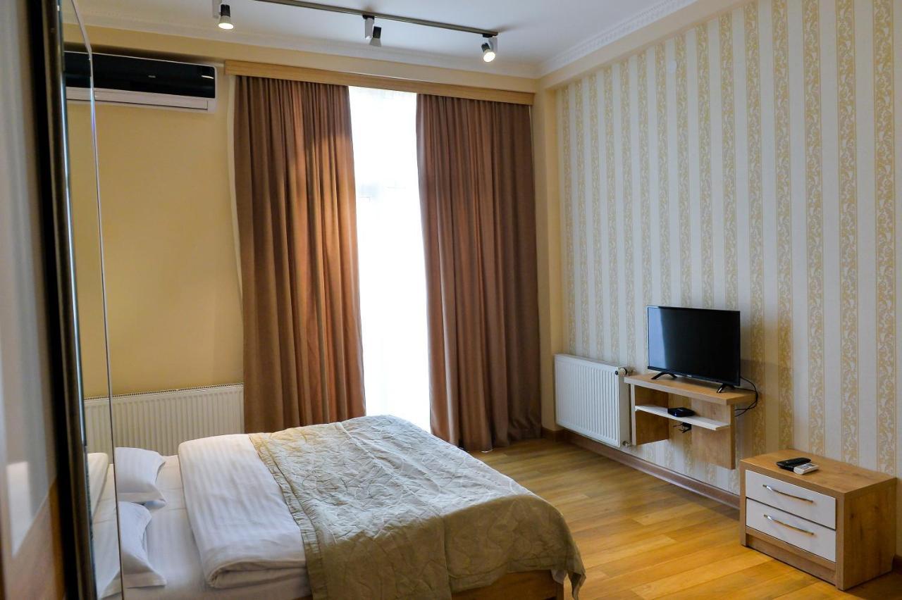 Happy Stay Hotel 쿠타이시 외부 사진