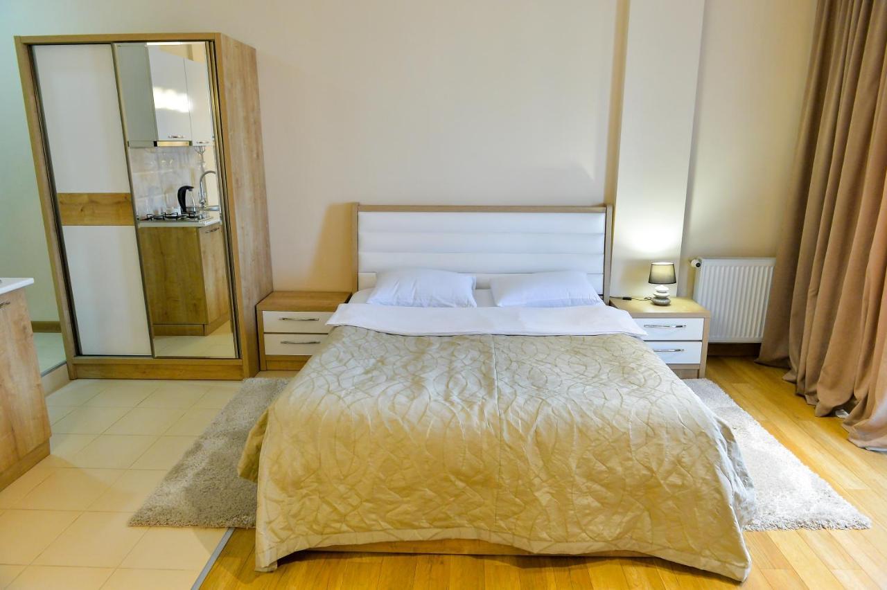 Happy Stay Hotel 쿠타이시 외부 사진