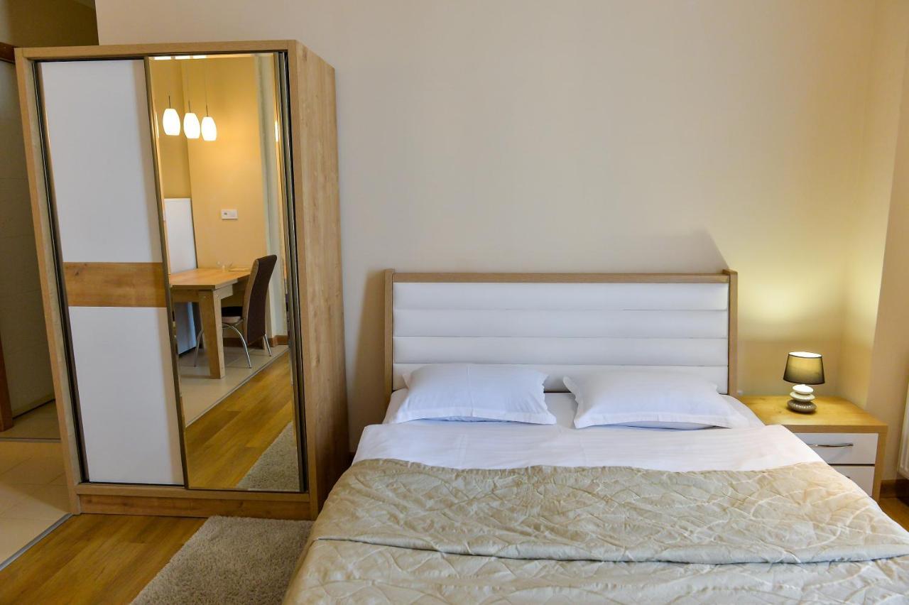 Happy Stay Hotel 쿠타이시 외부 사진