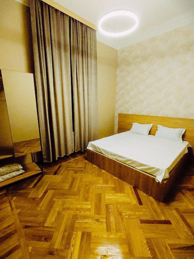Happy Stay Hotel 쿠타이시 외부 사진