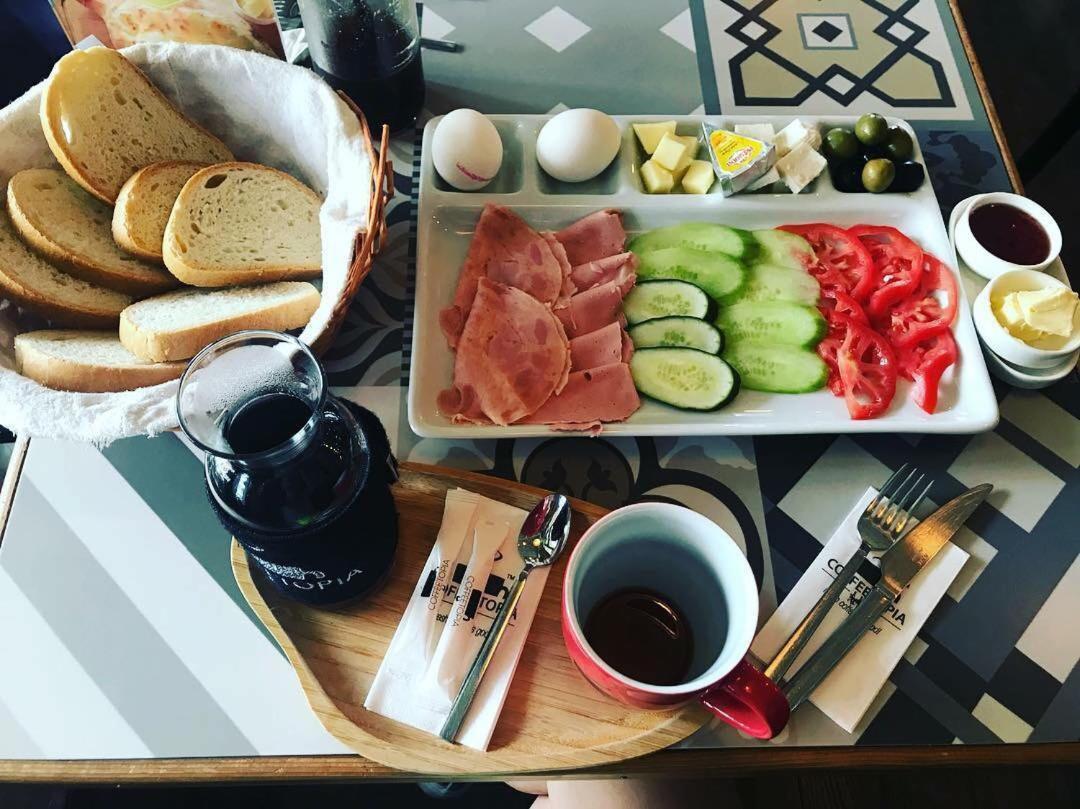 Happy Stay Hotel 쿠타이시 외부 사진